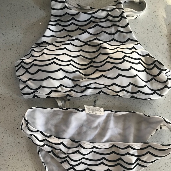 Other - Cupshe waves bathing suit bikini set